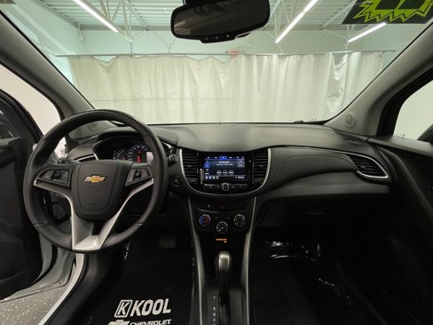 Used 2022 Chevrolet Trax LT w/ Redline Edition image 14
