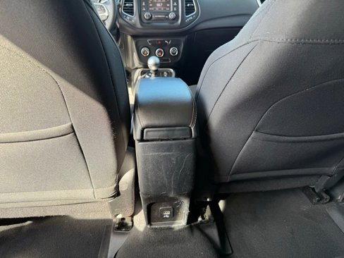 Used 2017 Jeep Compass Sport w/ Tech Group image 27