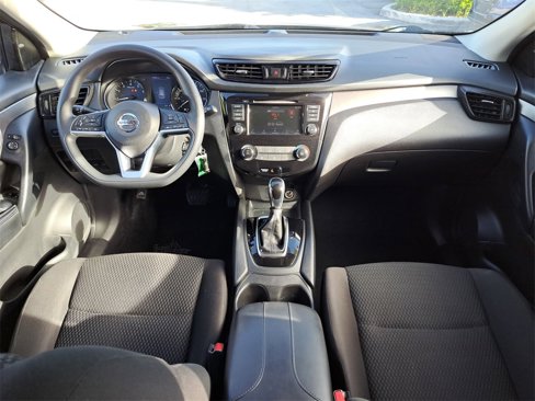 Used 2021 Nissan Rogue Sport S image 9