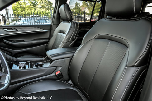 Used 2024 Jeep Grand Cherokee Limited w/ Luxury Tech Group II image 2