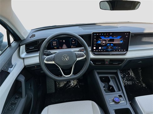 New 2025 Volkswagen Tiguan SE image 22