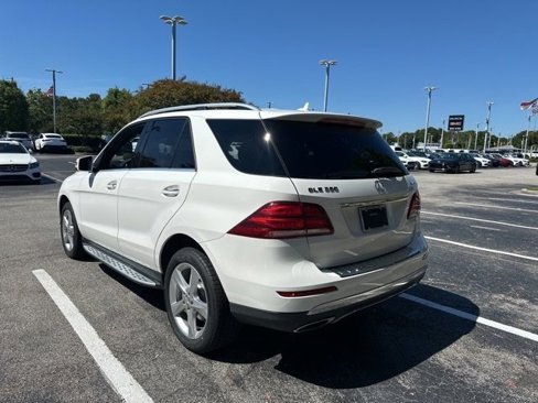 Certified 2017 Mercedes-Benz GLE 350 4MATIC image 4