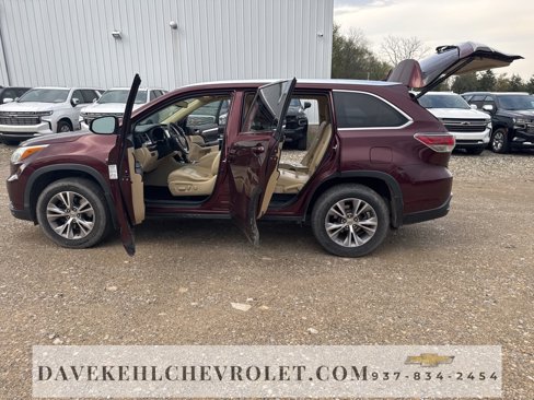 Used 2015 Toyota Highlander XLE image 29