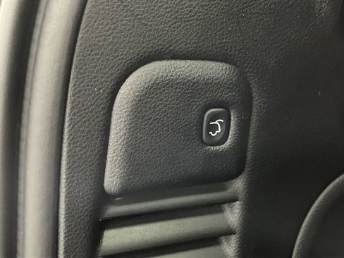Certified 2021 Jeep Grand Cherokee Limited image 17