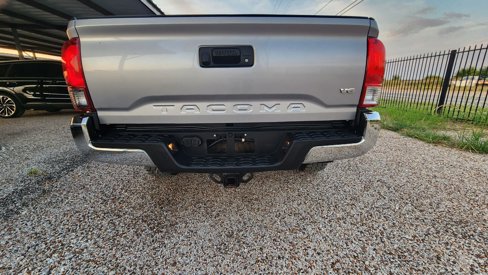 Used 2020 Toyota Tacoma TRD Off-Road image 16