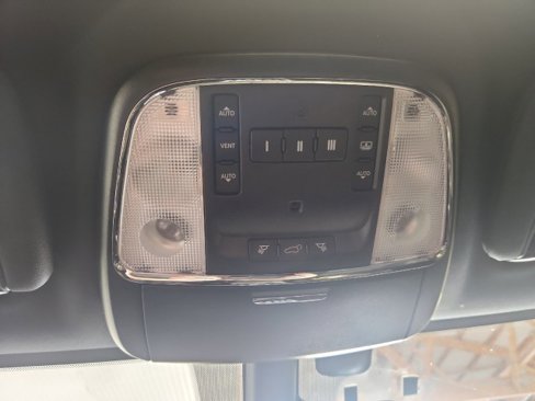 Used 2018 Jeep Grand Cherokee Overland image 21