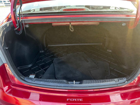 Used 2011 Kia Forte EX w/ Premium Pkg image 19