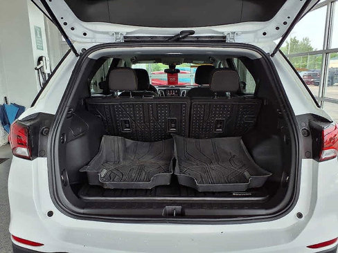 Used 2023 Chevrolet Equinox LT w/ LPO, Floor Liner Package image 6