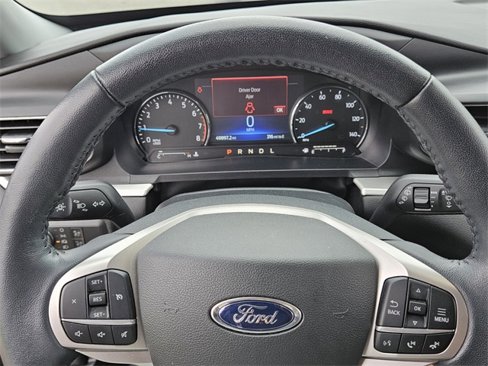 Used 2022 Ford Explorer XLT w/ Equipment Group 202A image 25