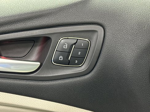Used 2013 Ford Escape SEL image 17