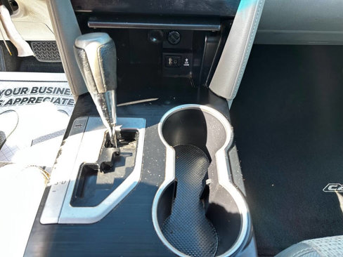Used 2013 Toyota Camry L image 16