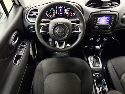 Used 2020 Jeep Renegade Sport w/ Sport Appearance Group image 2