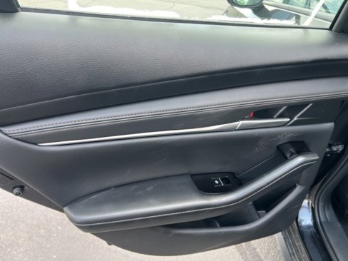Used 2025 MAZDA MAZDA3 s image 29