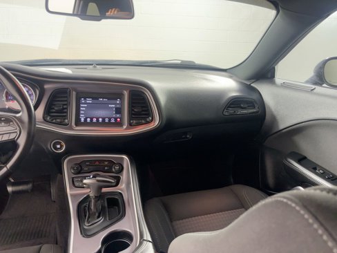 Used 2019 Dodge Challenger SXT image 26