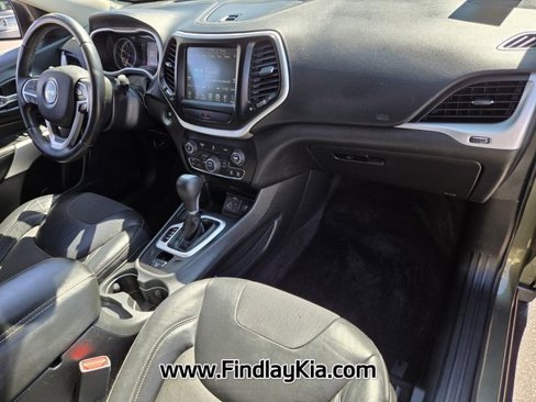 Used 2018 Jeep Cherokee Latitude Plus image 20