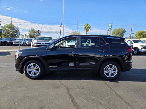 Used 2022 GMC Terrain SLE w/ LPO, Cargo Package image 3