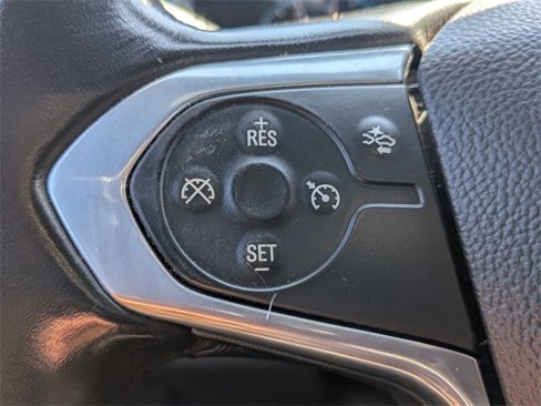 Used 2022 Chevrolet Traverse LT image 13