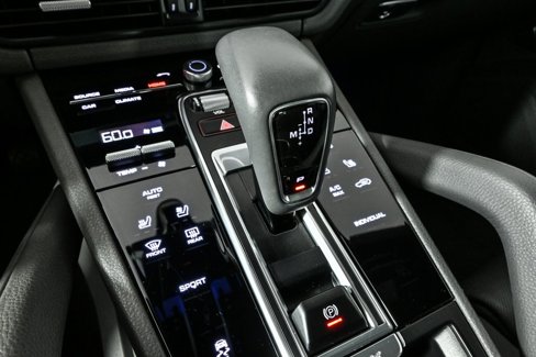 Certified 2020 Porsche Cayenne image 19