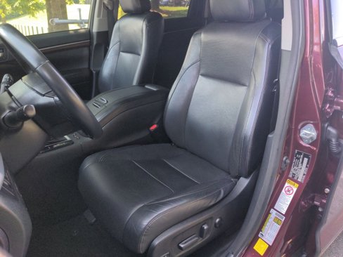 Used 2016 Toyota Highlander Limited image 38