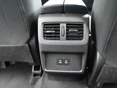 Used 2024 Nissan Rogue SV image 21