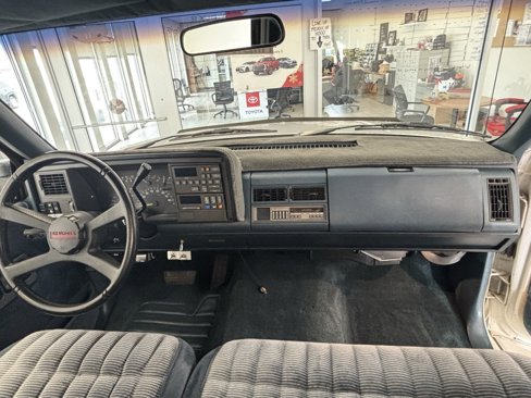 Used 1991 Chevrolet Silverado 3500 2WD Extended Cab image 10