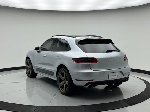 Used 2017 Porsche Macan Turbo image 3