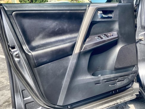 Used 2018 Toyota RAV4 XLE image 21