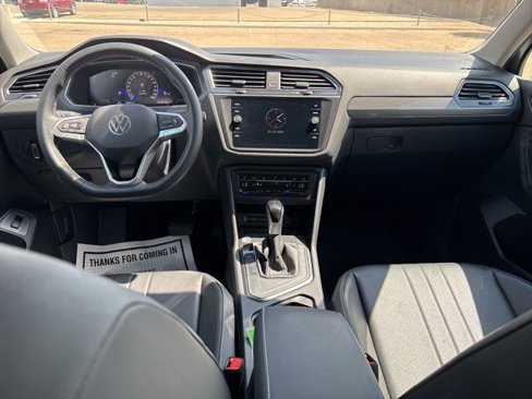 Used 2023 Volkswagen Tiguan SE image 21