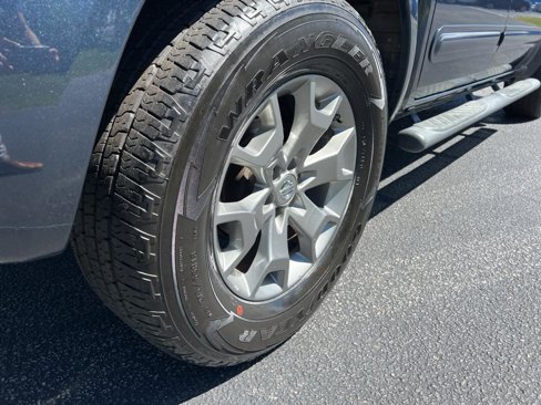 Used 2019 Nissan Frontier SL image 19