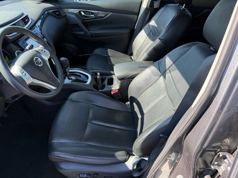 Used 2016 Nissan Rogue SL image 21