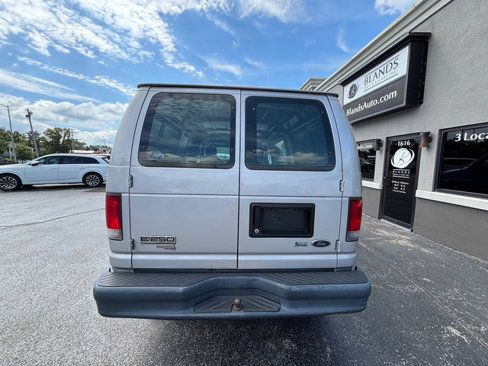 Used 2014 Ford E-250 and Econoline 250 image 7