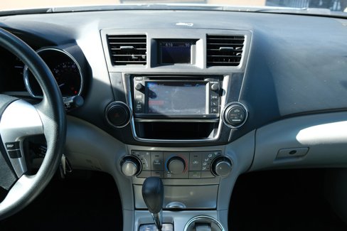 Used 2013 Toyota Highlander 4WD image 22