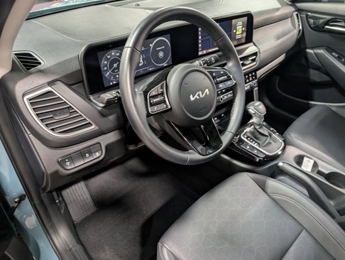 Used 2024 Kia Seltos EX image 10
