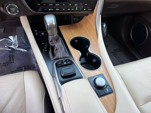 Used 2019 Lexus RX 350L FWD image 35