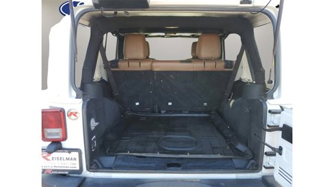 Used 2018 Jeep Wrangler Unlimited Rubicon w/ Connectivity Group image 6
