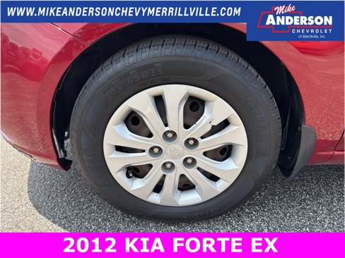 Used 2012 Kia Forte EX image 9