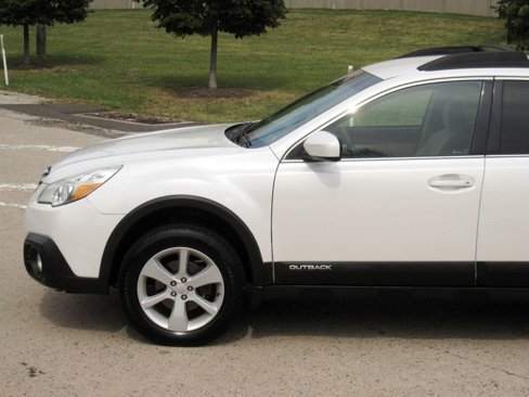 Used 2013 Subaru Outback 2.5i Premium w/ All-Weather Pkg image 7
