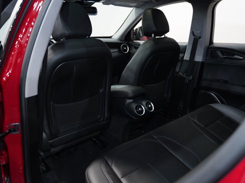 Used 2021 Alfa Romeo Stelvio Ti w/ Nero Edizione image 37