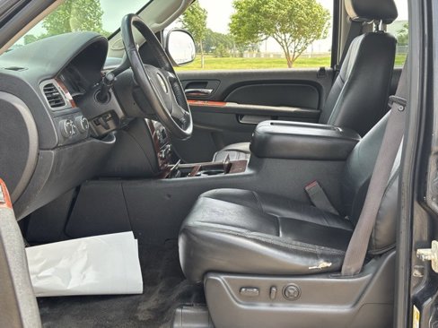 Used 2012 Chevrolet Tahoe LTZ image 6