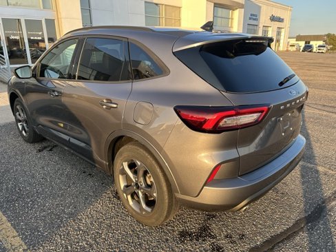 Used 2024 Ford Escape ST-Line image 7