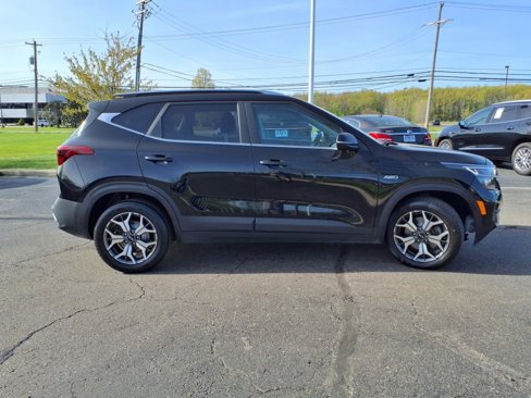 Used 2021 Kia Seltos EX image 26