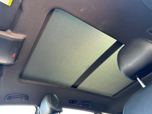 Used 2020 Volkswagen Atlas Cross Sport SE w/ Panoramic Sunroof Package image 33