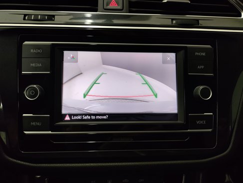 Used 2020 Volkswagen Tiguan S image 22