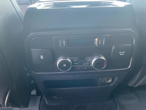 Used 2018 Ford Expedition Limited image 25