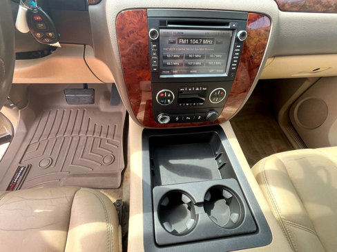 Used 2014 Chevrolet Suburban LT image 28