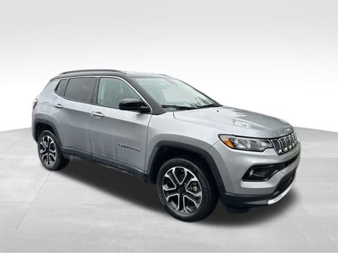 Used 2022 Jeep Compass Limited image 10