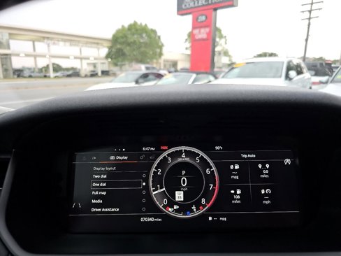 Used 2018 Land Rover Discovery SE image 79