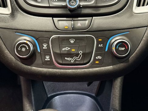 Used 2022 Chevrolet Malibu LS image 15