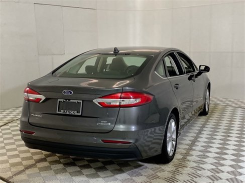 Used 2019 Ford Fusion SE image 17