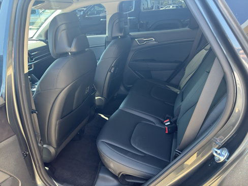 Used 2024 Kia Sportage EX image 10